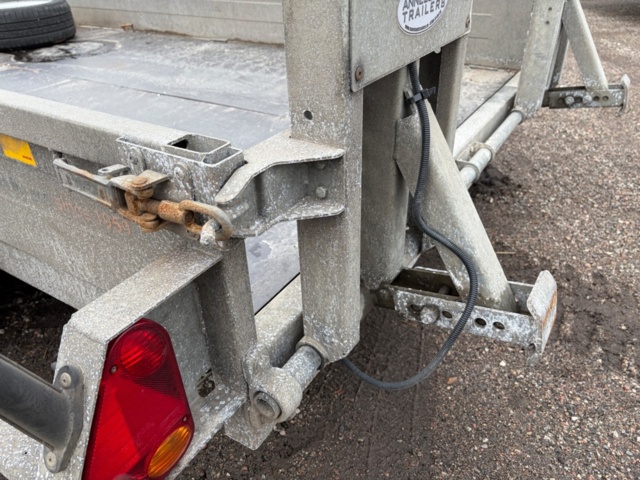 1493303-13 Machine trailer - Saris -2022