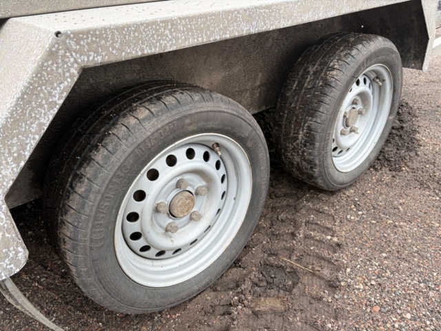 1493303-17 Machine trailer - Saris -2022