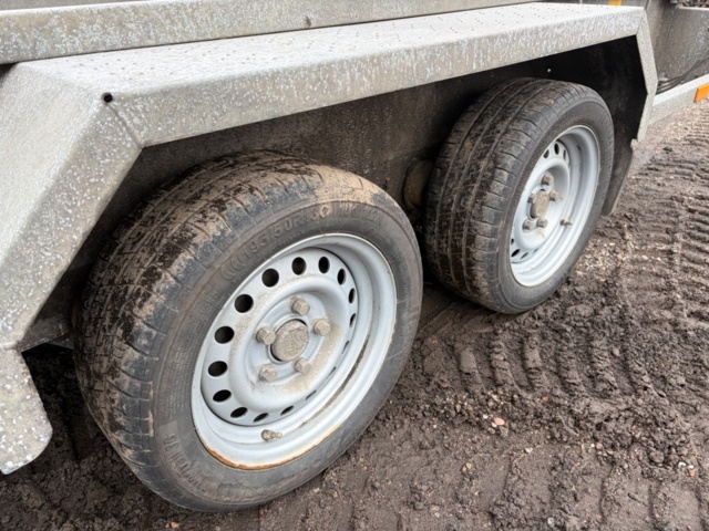 1493303-19 Machine trailer - Saris -2022