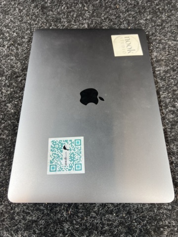 1384785-4 Laptop - Apple MacBook Air 13-inch (M1, 2020)