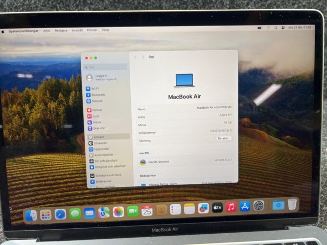 1384785-6 Laptop - Apple MacBook Air 13-inch (M1, 2020)