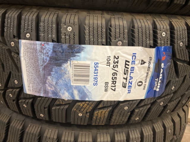 1493257-5 4 st Dubbdäck Sailun 235/65 R17