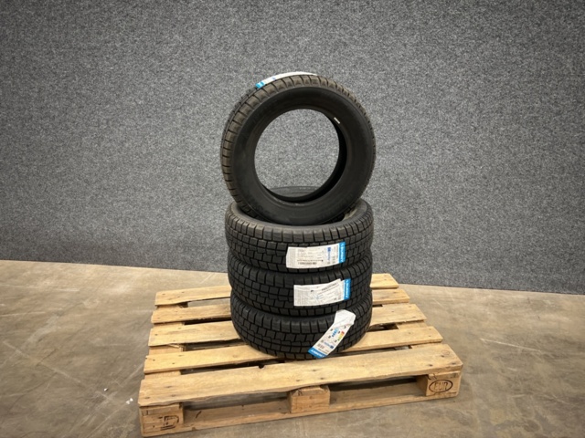 1493258-1 4 pcs Friction tires Sunny 185/65 R15