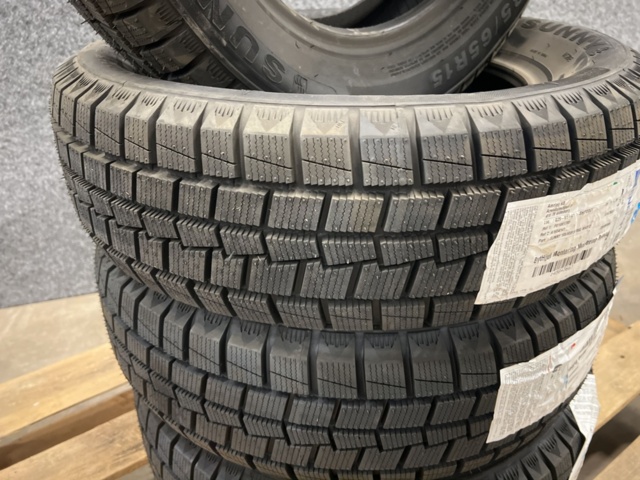 1493258-3 4 pcs Friction tires Sunny 185/65 R15