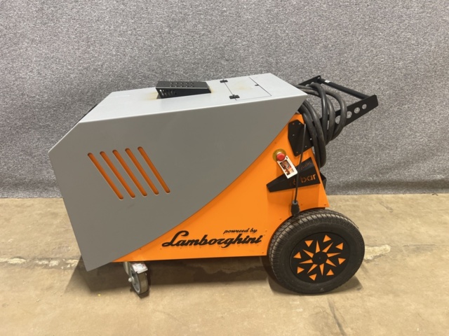 1384787-2 Steam cleaning - Lamborghini Fortador Pro Max 16/20 -2023