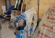 1435743 Allt i containern: Byggnadsmaterial (främst för tak), verktyg och byggtillbehör