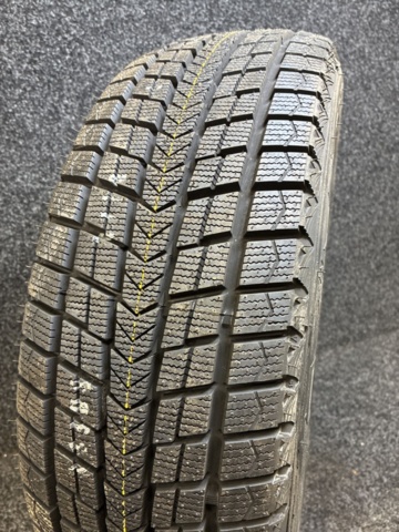 1493319-4 1 st Friktionsdäck Nexen 215/65 R16
