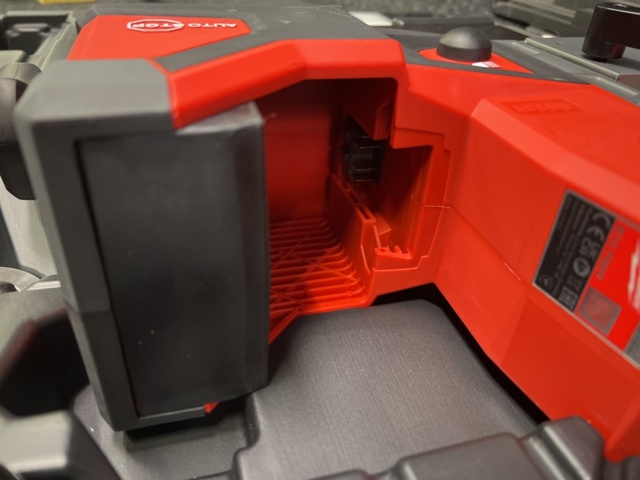 1493342-8 Magnetic drill Milwaukee M18 FMDP-0C