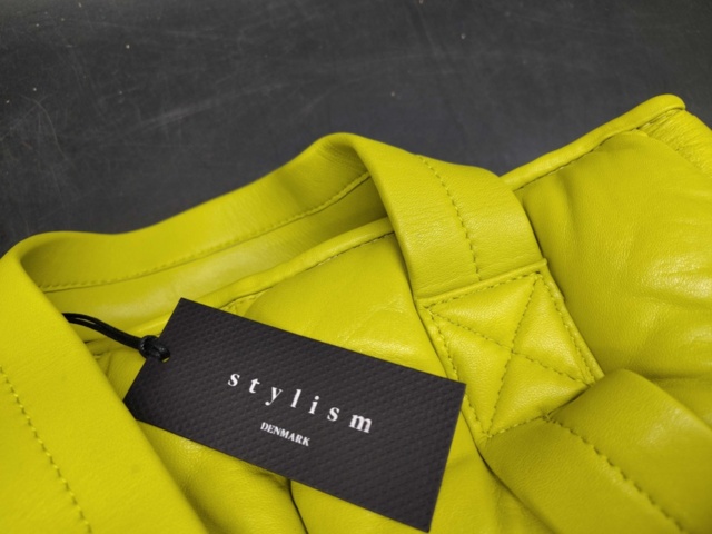 1461313-4 Handväska - Stylism Denmark, modell 11, lime, quiltad shopper, äkta fårskinn
