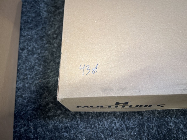 1493350-7 Ca 11.400 st Plastbehållare för Conditioner Shine & Volume, 30ml