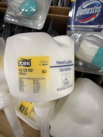 1493429-8 Cleaning and laundry products