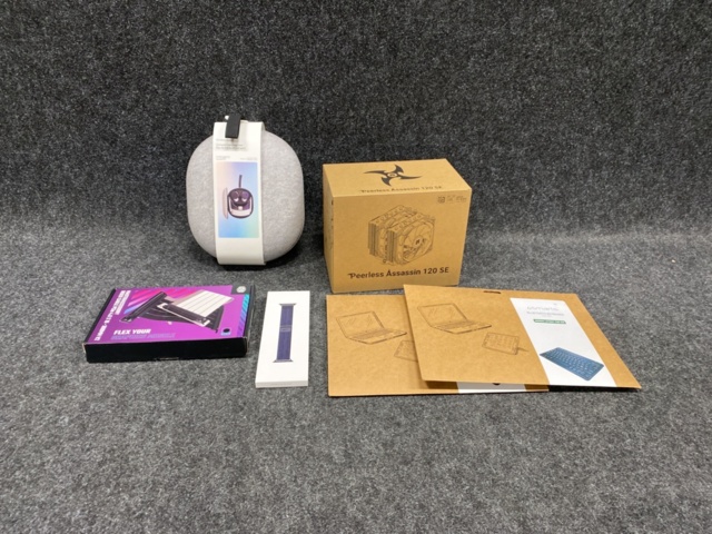 1489258-1 Assortment of home electronics