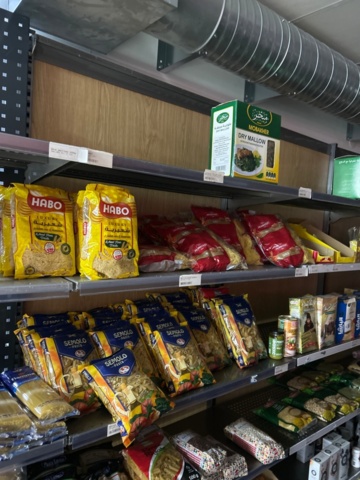 1367201-7 Samtliga butikshyllor i butiken