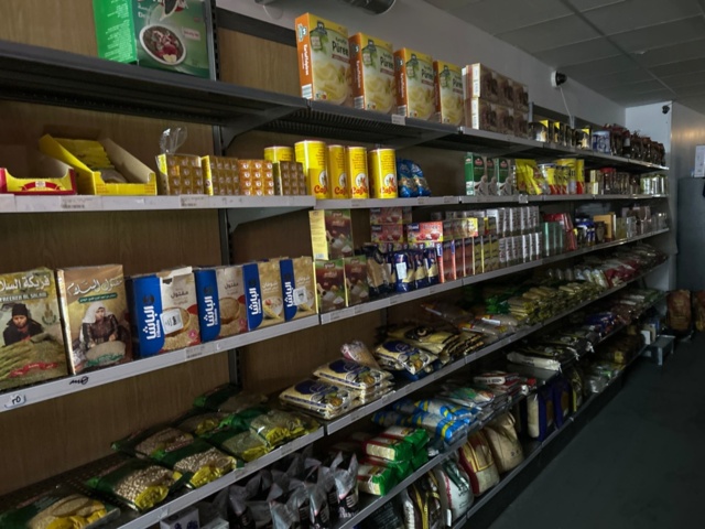 1367201-8 Samtliga butikshyllor i butiken