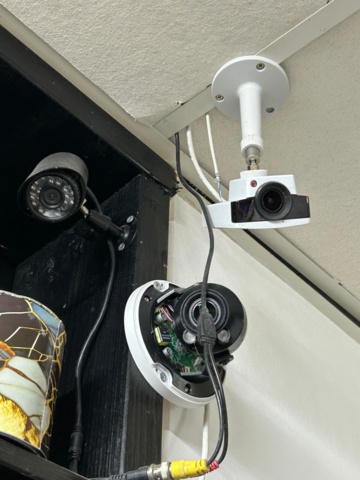 1367205-2 Övervakningskameror 16 st