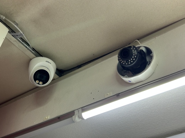 1367205-4 Övervakningskameror 16 st