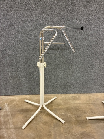 1493446-4 5 pcs Clothes racks