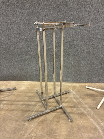 1493446-6 5 pcs Clothes racks