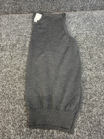 1493448-5 6 pcs Sweaters, size XXL