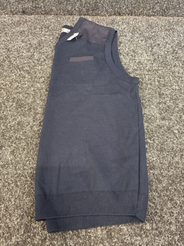 1493449-6 6 pcs Sweaters, size L