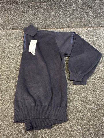 1493451-7 6 pcs Sweaters & vests, size M