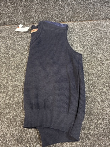 1493451-8 6 pcs Sweaters & vests, size M