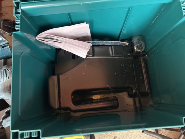 1455025-9 Various power tools - Makita, Bosch, DeWalt and others.