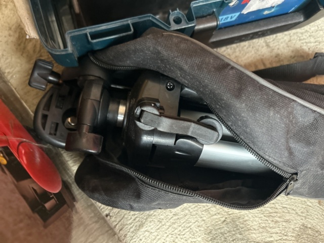 1455025-12 Various power tools - Makita, Bosch, DeWalt and others.