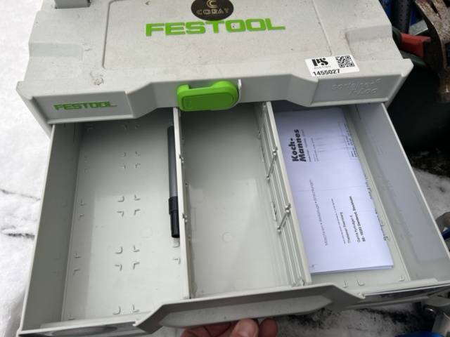 1455027-4 Various tools and work equipment