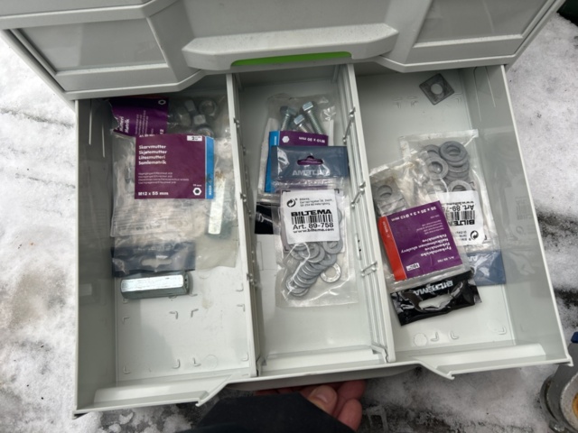 1455027-6 Various tools and work equipment