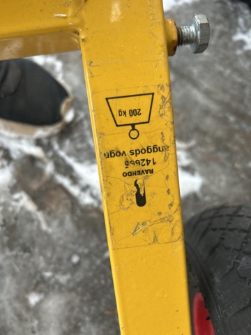 1455027-11 Various tools and work equipment