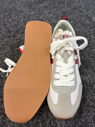 1493500-4 Shoes Roly Footwear, size 40