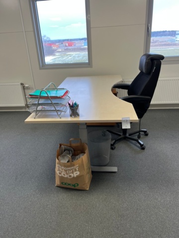 1494009-1 Office space