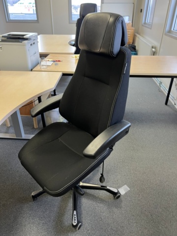 1494011-3 Office space