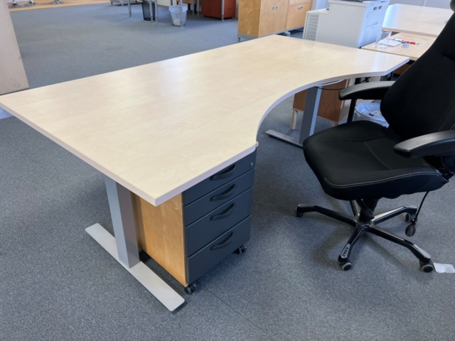 1494011-4 Office space