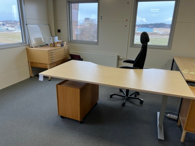 1494013-1 Office space