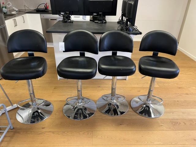 1494016-2 4 bar stools + coat hanger