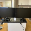 1494017-1 2 monitors Benq 24"