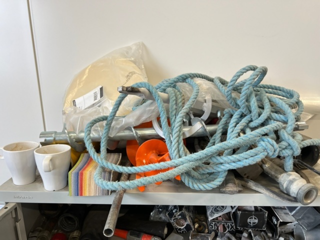 1494025-6 Tool cabinet including contents