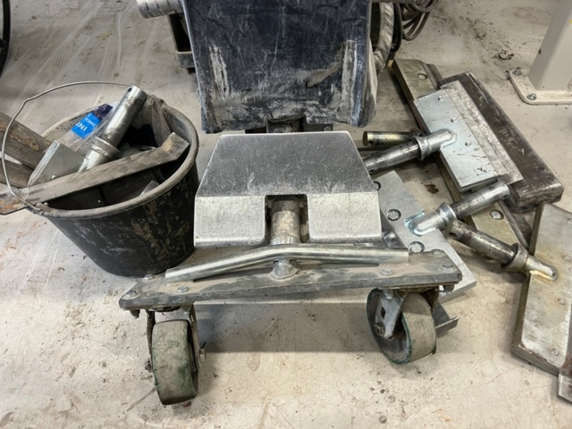 1494030-7 Mobile carpet stripper Janser