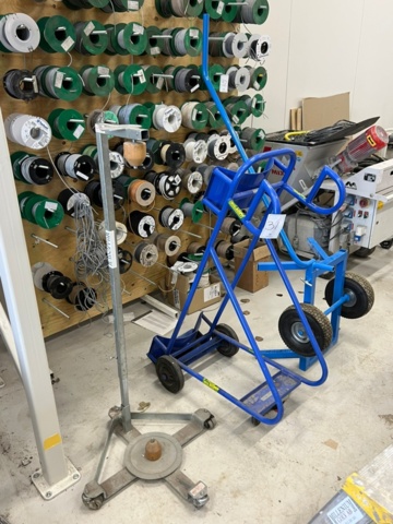 1494031-1 3 carpet roll carts