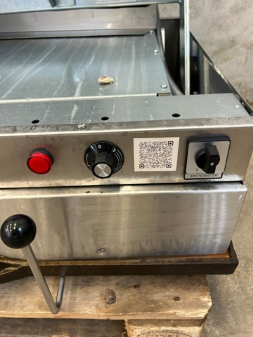 1344236-8 Vara Metall elektriskt stekbord / tippbart stekbord