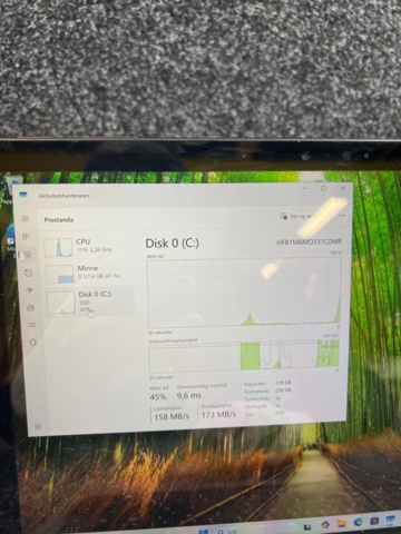 1469622-7 Laptop with keyboard and charger - Microsoft Surface Pro 7