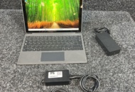 1469623 Tablet with keyboard and charger - Microsoft Surface Pro 4