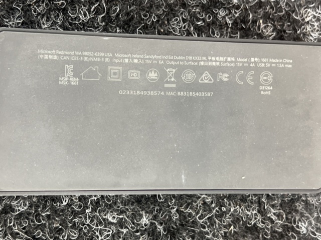 1469623-10 Tablet with keyboard and charger - Microsoft Surface Pro 4