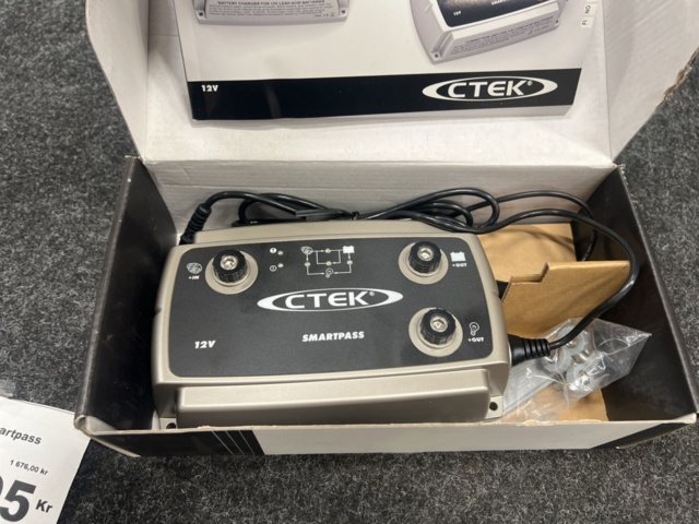 1494599-2 Batteriladdare smartpass, CTEK