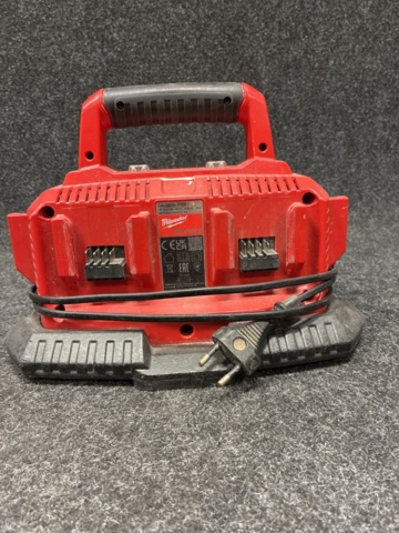 1494611-5 Multicharger Milwaukee M1418C6
