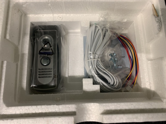 1494612-6 Doorbell with video function