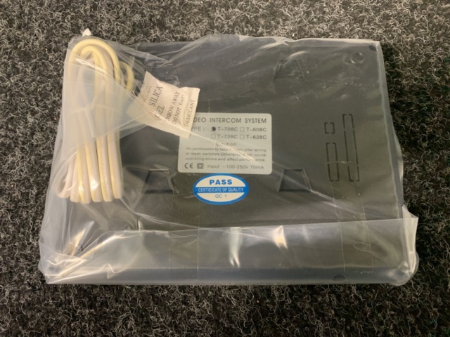 1494612-7 Doorbell with video function