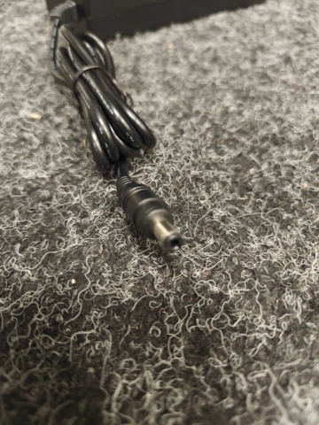 1495396-3 2 st Laddare till elscooter